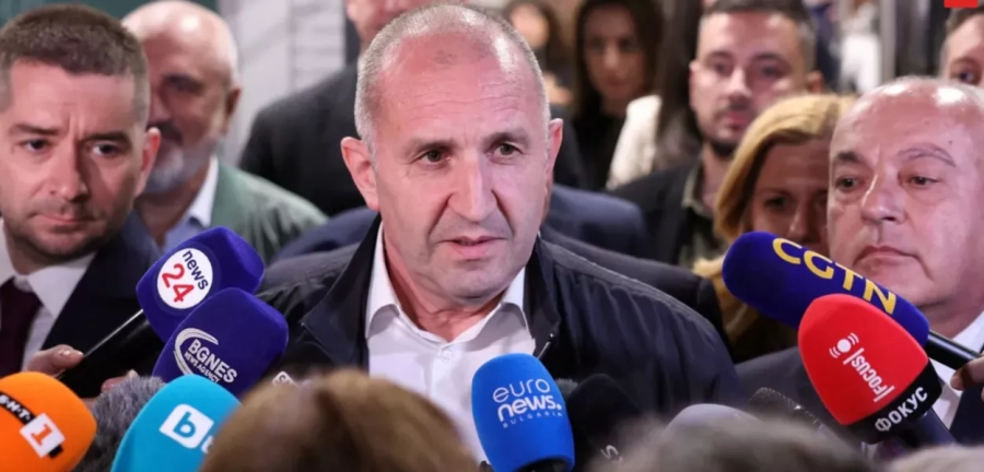 Líder vitorioso em eleições na Bulgária defende retomada do diálogo com a Rússia